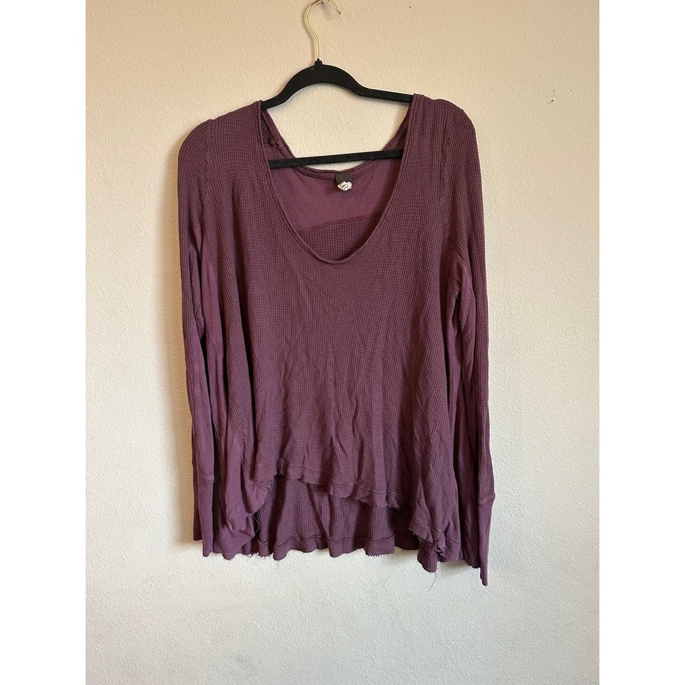 Free people long sleeve waffle knit top in mauve with a scoop neck size medium